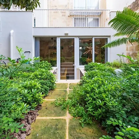 15 Balluta Bay Villa Sliema