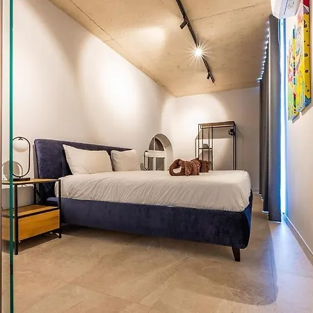 15 Balluta Bay Villa *