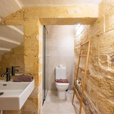 15 Balluta Bay Villa Sliema